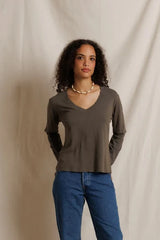 HENDRIX LS V NECK 072726