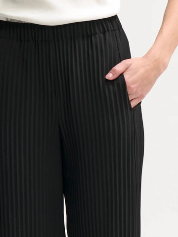 PLEATED PULL-ON PANT 100226