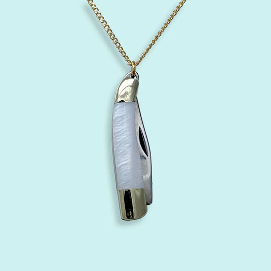 WILLOW PEARL KNIFE NECKLACE