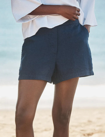 MAE PULL ON SHORT 042126
