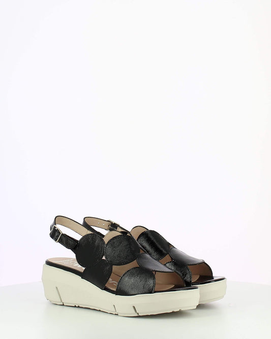 DERRY SANDAL 032525