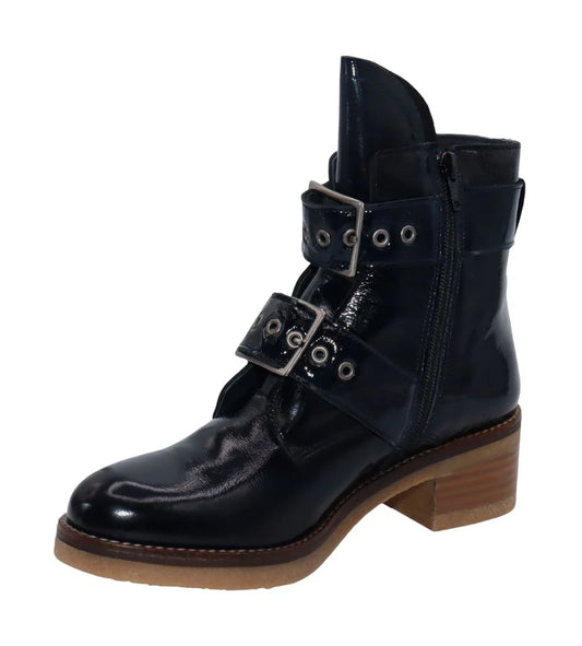 JUSTINA BUCKLE BOOT 090925
