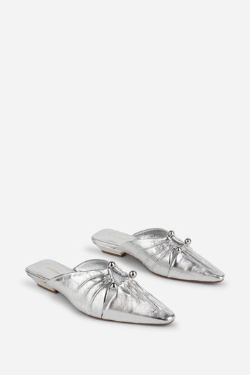 NOAH PIERCED MULE 120125