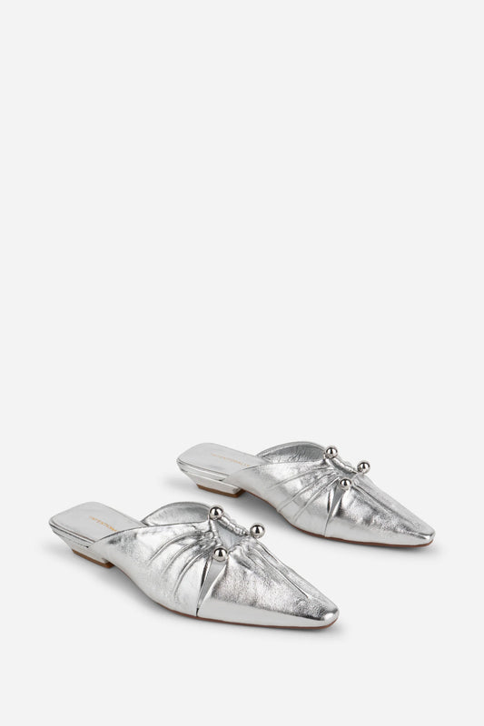 NOAH PIERCED MULE 120125