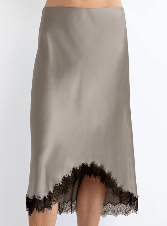 GO LACEY LE SKIRT 091426