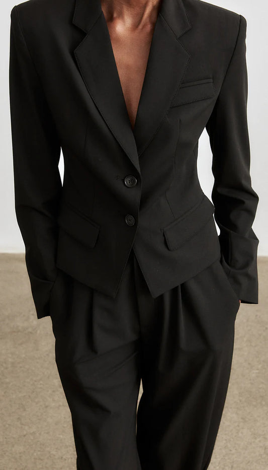 TWO BUTTON TILLIE BLAZER 032026