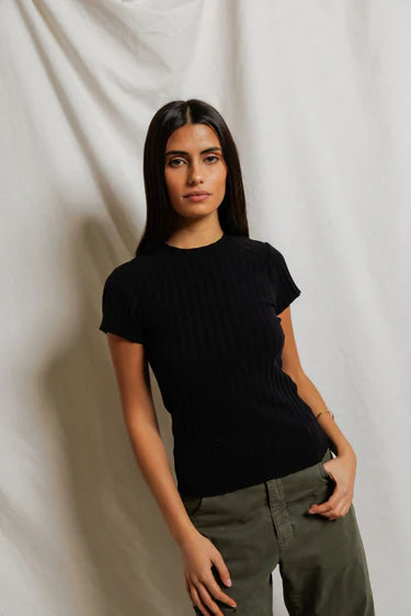 SURI RIBBED TEE 052126