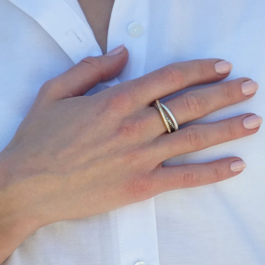 MIXED METAL TRINITY RING 050525