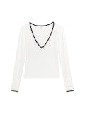 THE SPORTY V NECK TOP 030426