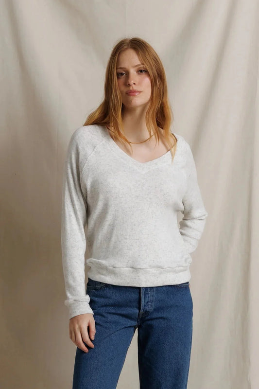 BRIELLE MOHAIR V NECK 092626