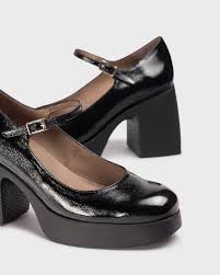 LADY 40 MARY JANES 100925