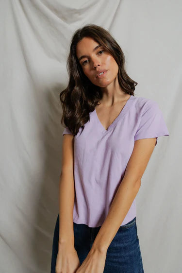 HENDRIX VNECK 051326