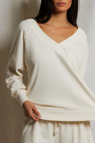 SINEAD V NECK SWEATSHIRT 062226