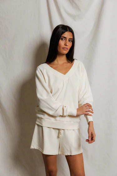 SINEAD V NECK SWEATSHIRT 062226