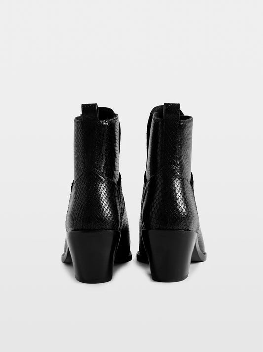 TYLER WILD ANKLE BOOT 081826